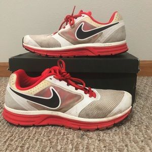 MEN’S VOMERO NIKE 8s